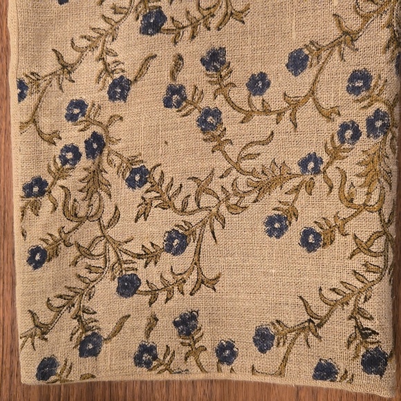 Beautiful Linen Accent Pillow cover - Picture 6 of 8